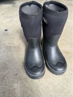 Bogs toddler shoes 12