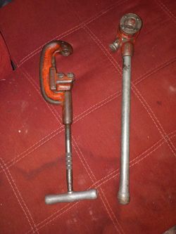 Old Ridgid Pipe Cutter And Threader