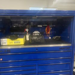 Matco Tool Box And Hutch 