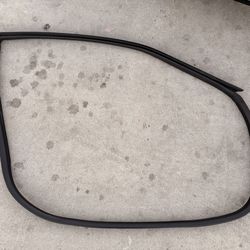 2 Door Frame Weatherstrips (2013 Chevrolet Camaro LT RS)