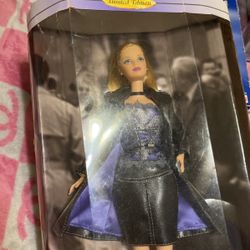 Barbie clothes and accessories for Sale in Las Vegas, NV - OfferUp