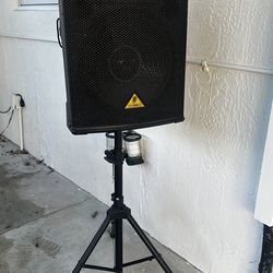 Used Behringer E1520 PA LOUDSPEAKER