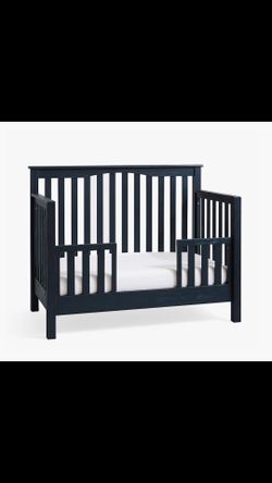 Crib with conversion kit