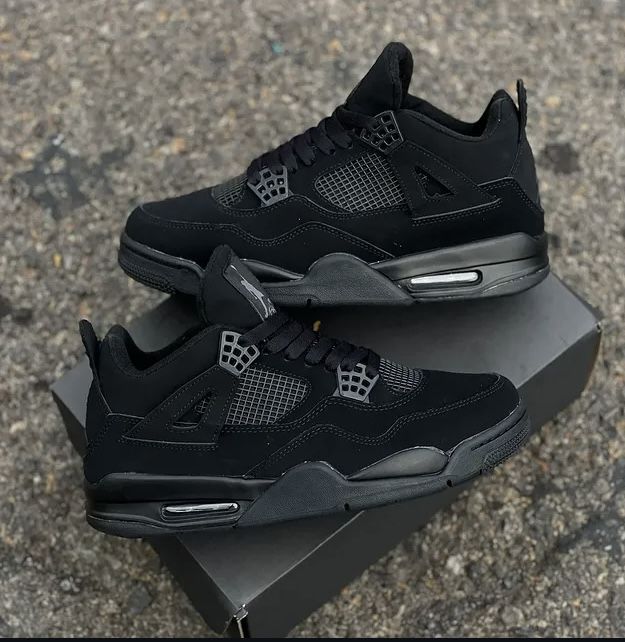 JORDAN 4'S BLACK CAT (2020)