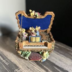 Antique Music Box ( 1 of 1 ) ( Name A Price ) 