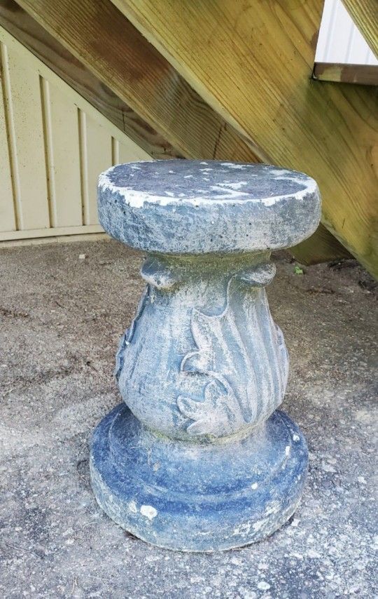 Concrete base for fountain