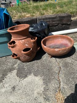 Set ofStrawberry pot & round terracotta pot set