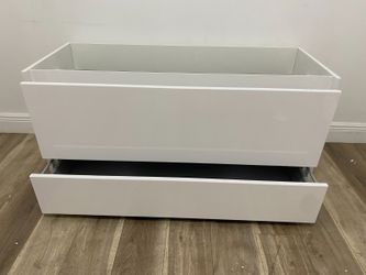 Fresca White Vanity Cabinet 47” X 18” X 23”