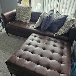 Lounge couch and Ottoman Set