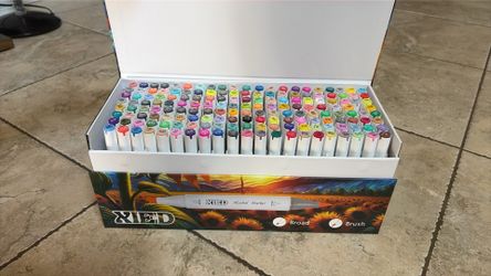 Premium color marker set (READ DESCRIPTION)