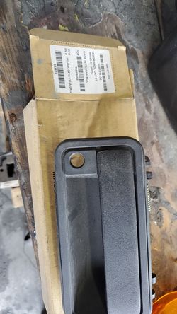 1995-2002 GM Pick Up door handle