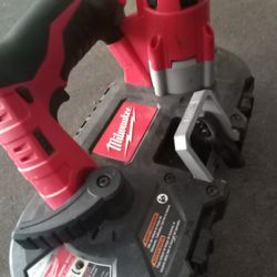 MILWAUKEE M12 BAND SAW