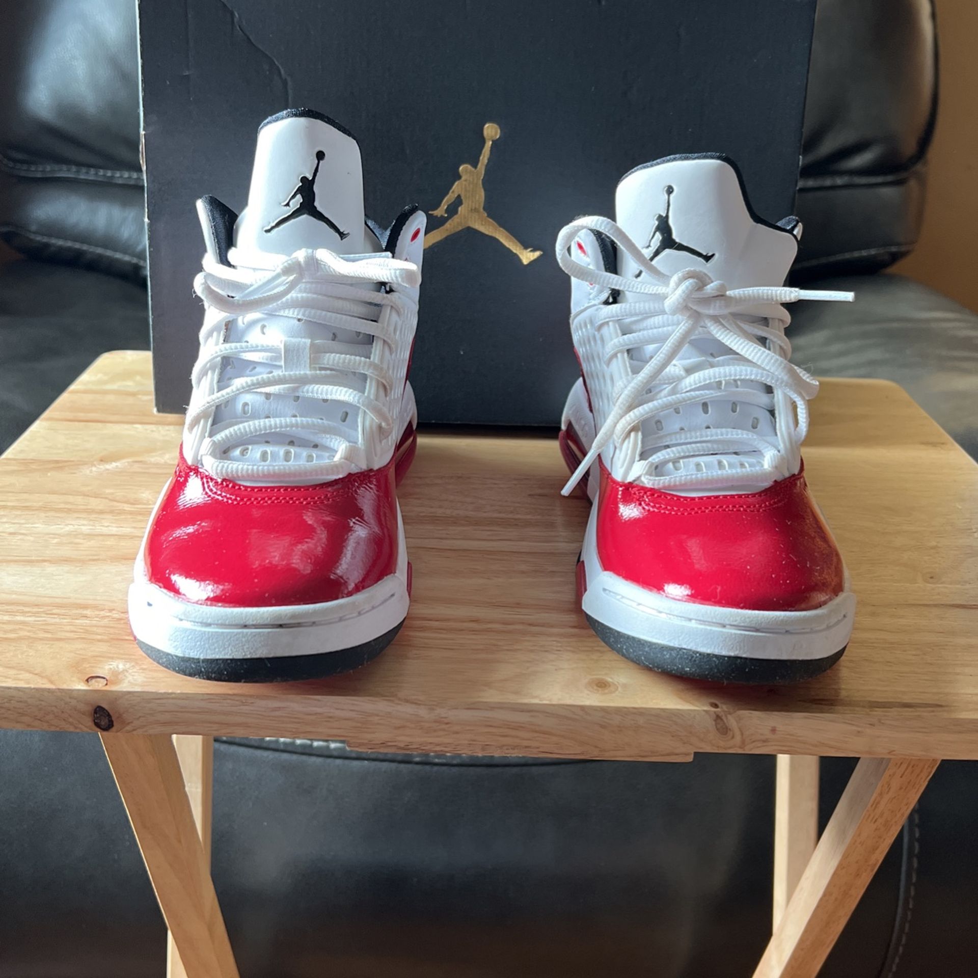 Jordan Maxim 200 Youth Sneakers