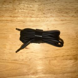 Aux Cable (4’, Amazon)
