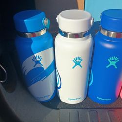 Hydro Flask (You Pick Color) 32 Oz