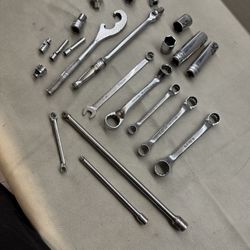Snapon Mix Lot Sockets / Wrenches 