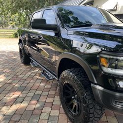 ALL HI END AND LUXURY VEHICLES 