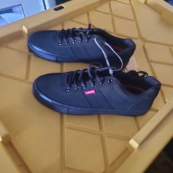 New Levi's Shoes 9 Mens