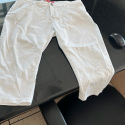 Apple Bottom Jeans, Capri Style