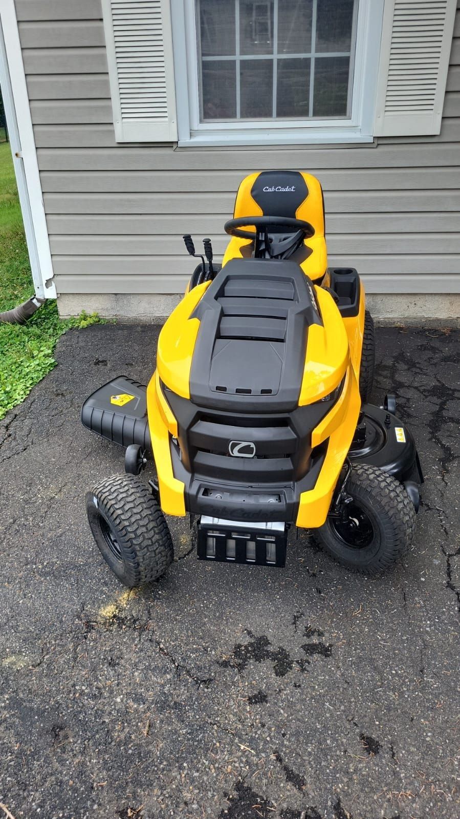 Club Cadet Riding Mower