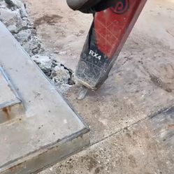 Chicago pneumatic breaker hammer