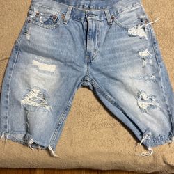 Levi Cut Off Jean Shorts 