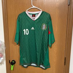 Used 2010 MEXICO https://offerup.com/redirect/?o=Qy5CTEFOQ08= #10 HOME SHIRT Large ADIDAS