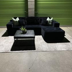 *Free Delivery* Boneless Sectional Couch Sofa 