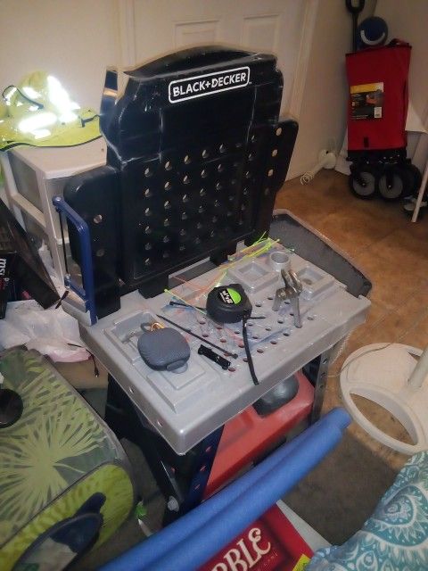 Kids Black And Decker Work Bench
