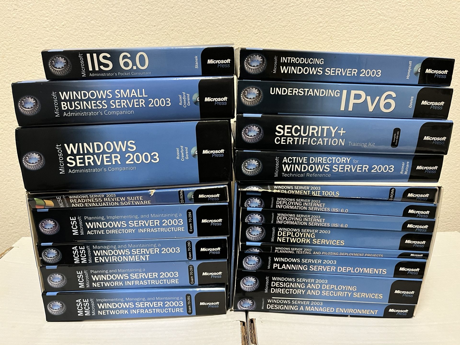 (89) - Computer Books & CD's - $ 50 - For All