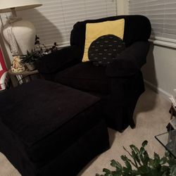 Black Chair With Matching Ottoman 