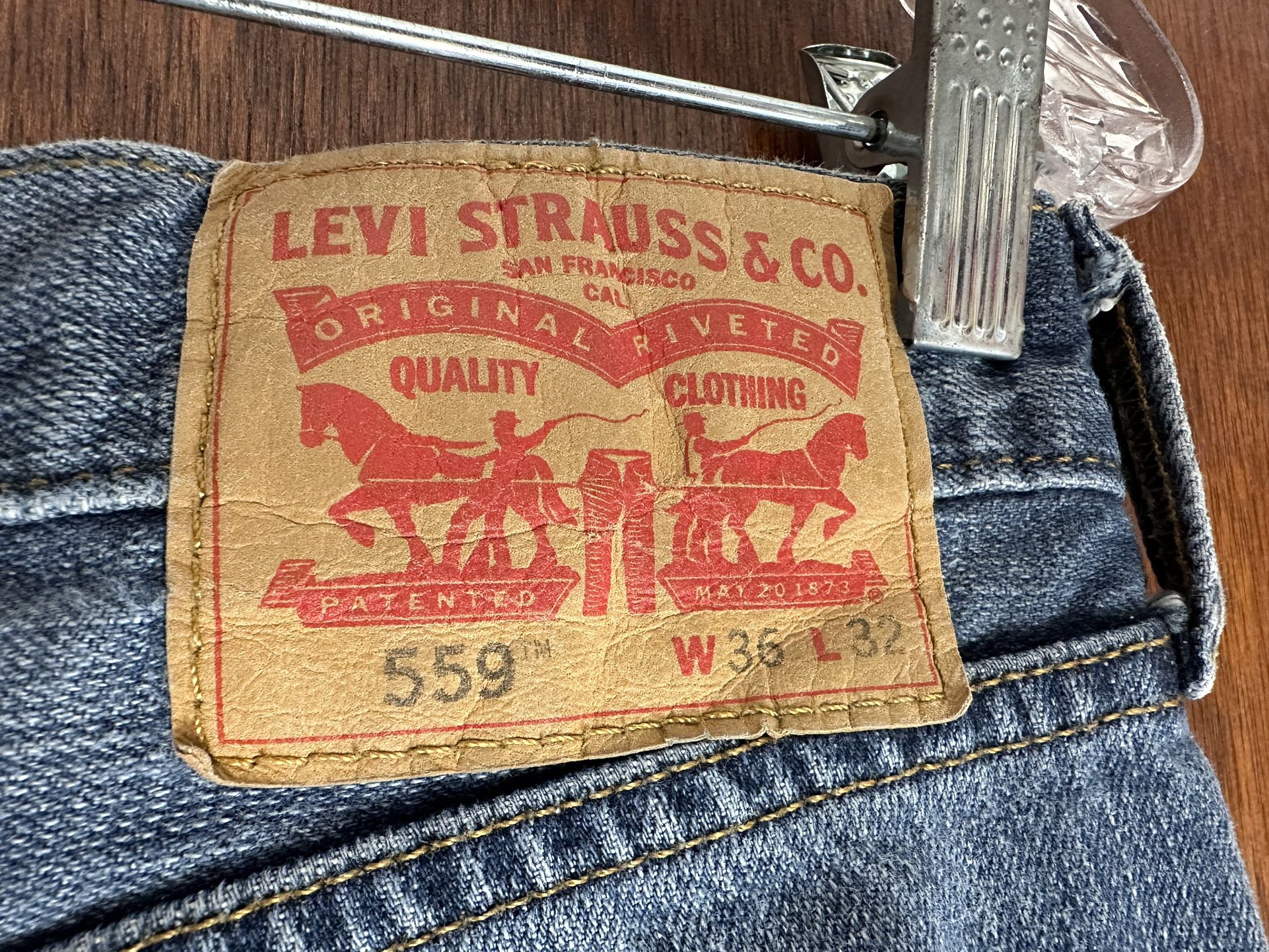559 Mens levis jeans 36x32