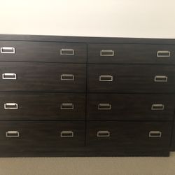 Ashley 62”*18*40