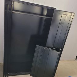 Solid Metal Storage Cabinet With 2 Keys Some Scratches 