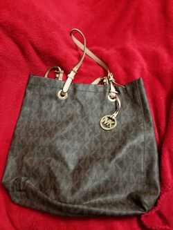 Michael Kors purse