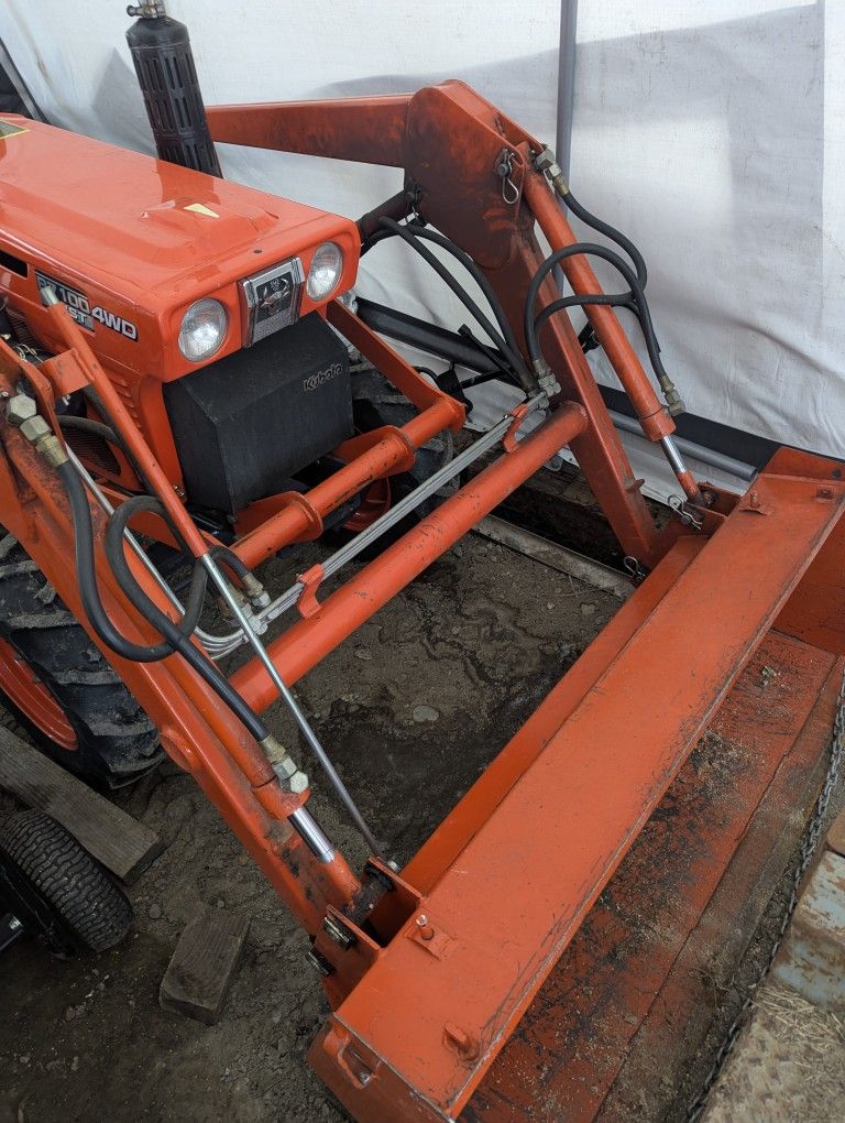 1995 Kubota 1630c W/ ONLY 300HRS