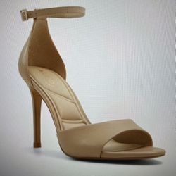  👠 Size:7 In Box Like New ALDOS