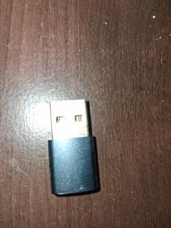 Just needs cable to plug 🔌 in