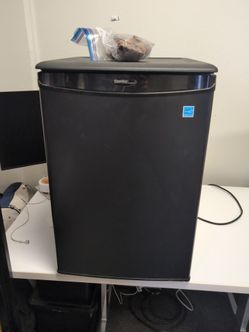 Mini fridge Danby