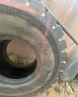 20.5R25 500+ LB Strongman Tire + 10 LB Sledgehammer – Workout Setup