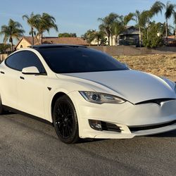 2013 TESLA MODEL S P85