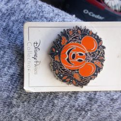 Disney pin Halloween Pumpkin Mickey 