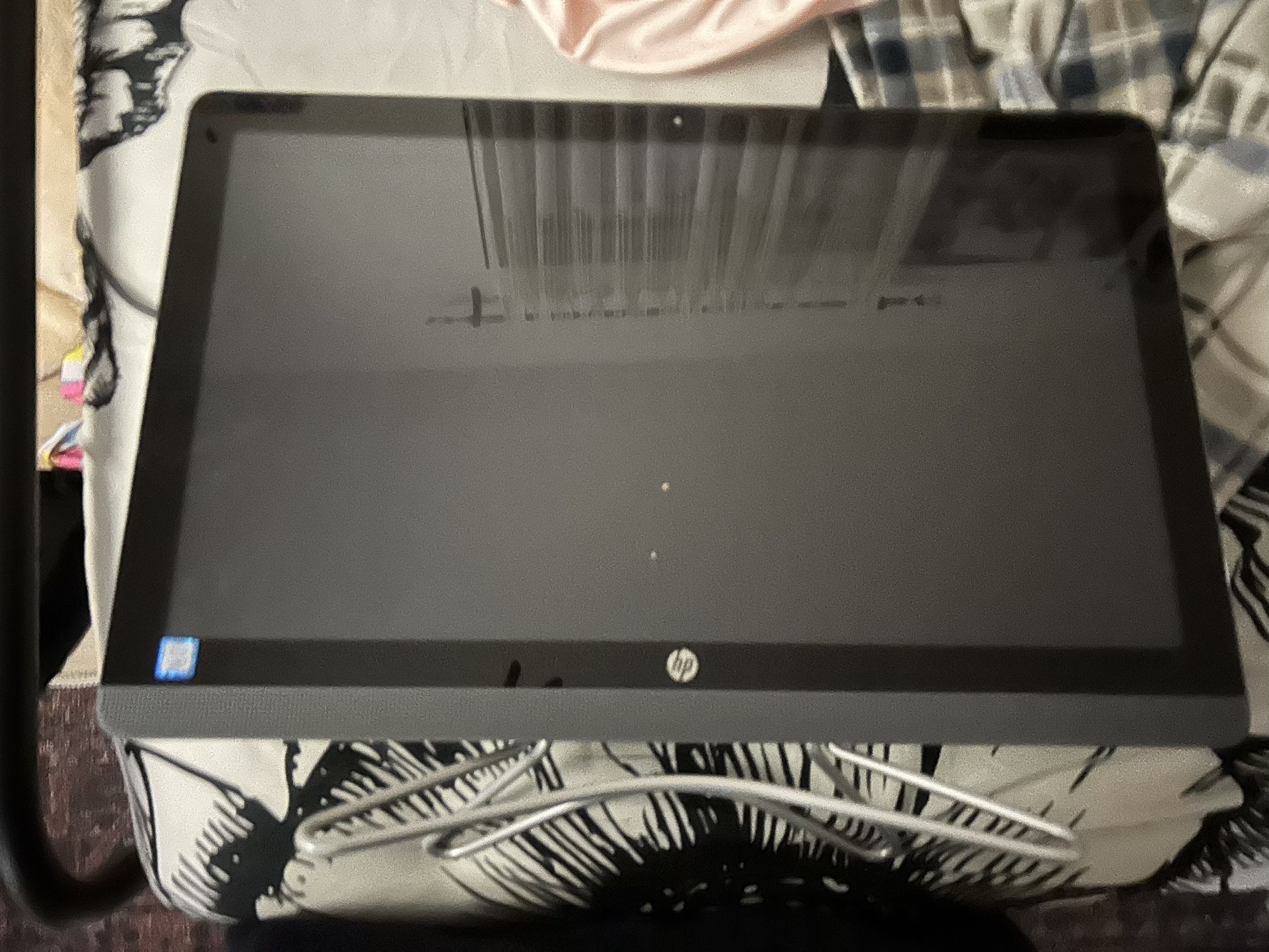 desktop hp computer NO KEYBOARD OR MOUSE