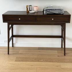 Entry Table w/ Matching End Tables