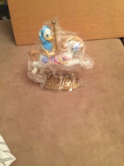 Disney nephew duck carousel numbered limited edition figurine