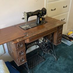 Singer Sewing Machine. OBO