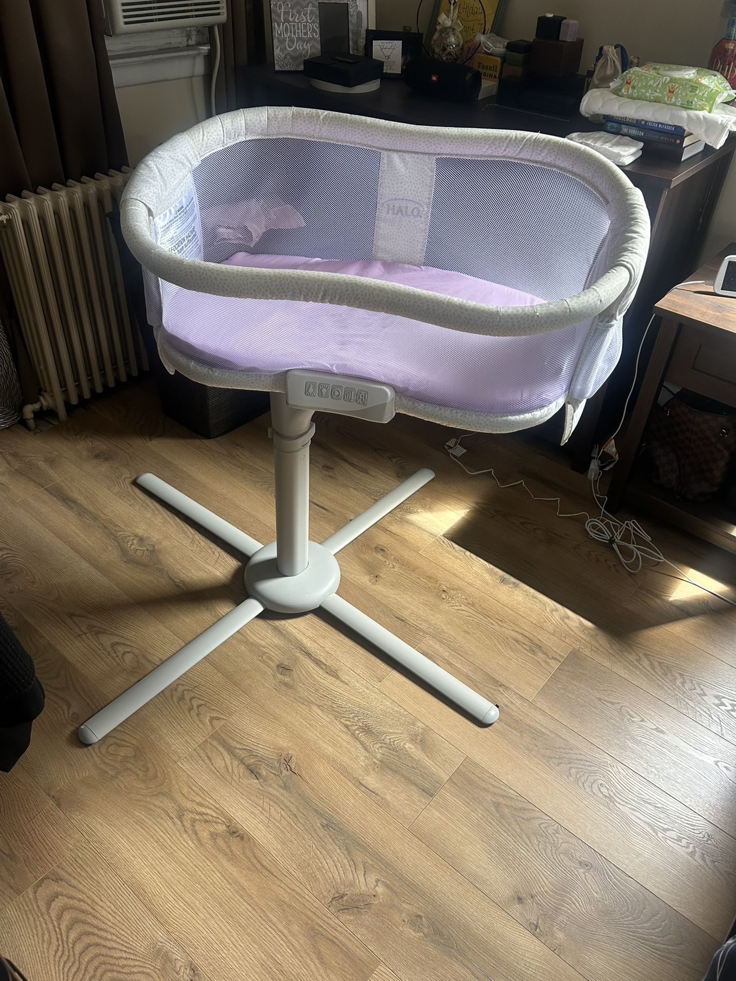 Halo BassiNest Swivel Sleeper Luxe 