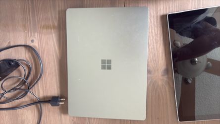 Surface Pro 7 + Charger