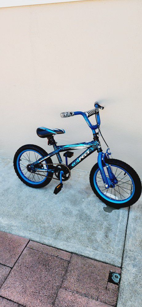 Dynacraft Suspect 16-inch Boys BMX Bike