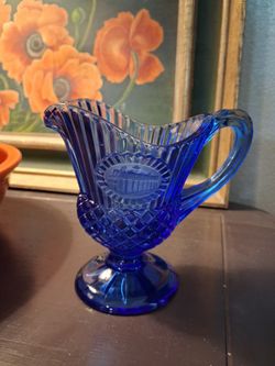 Vintage Avon Cobalt Blue Glass Creamer with Independence Hall Medallion